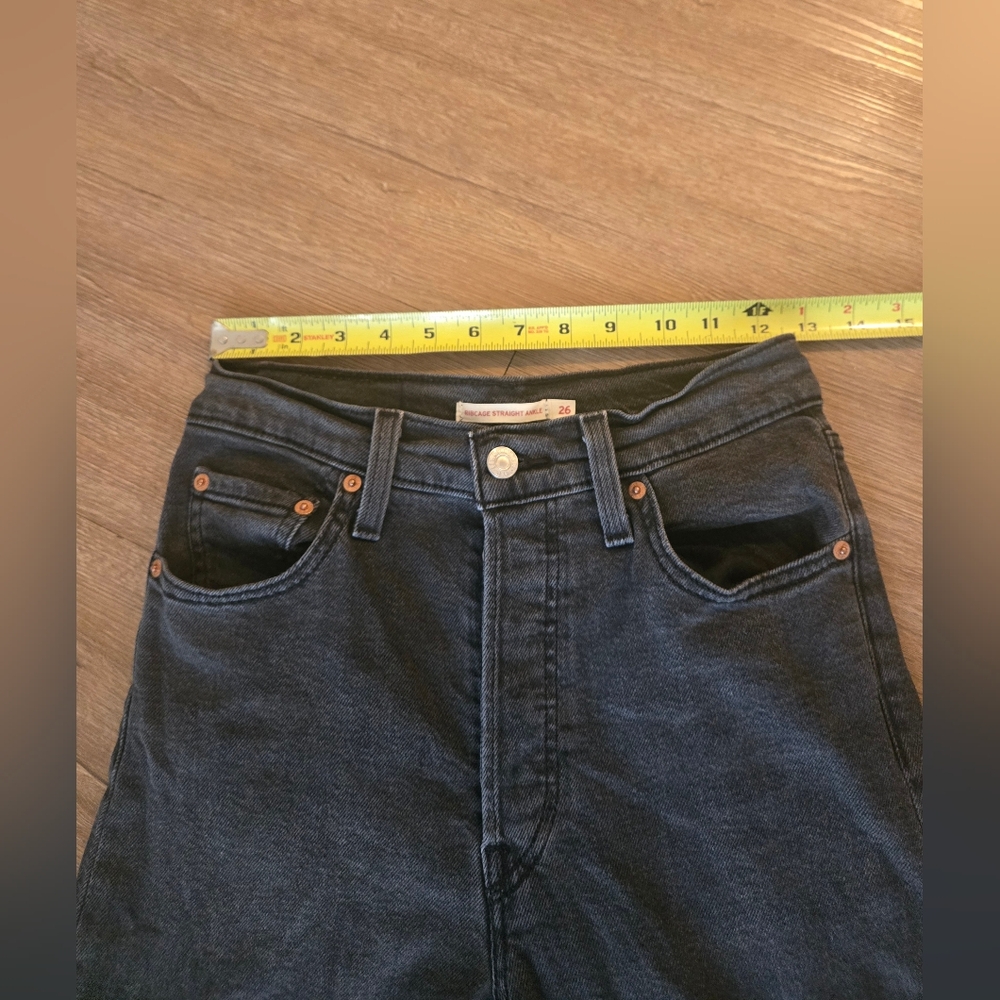 Levi's black ribcage jeans